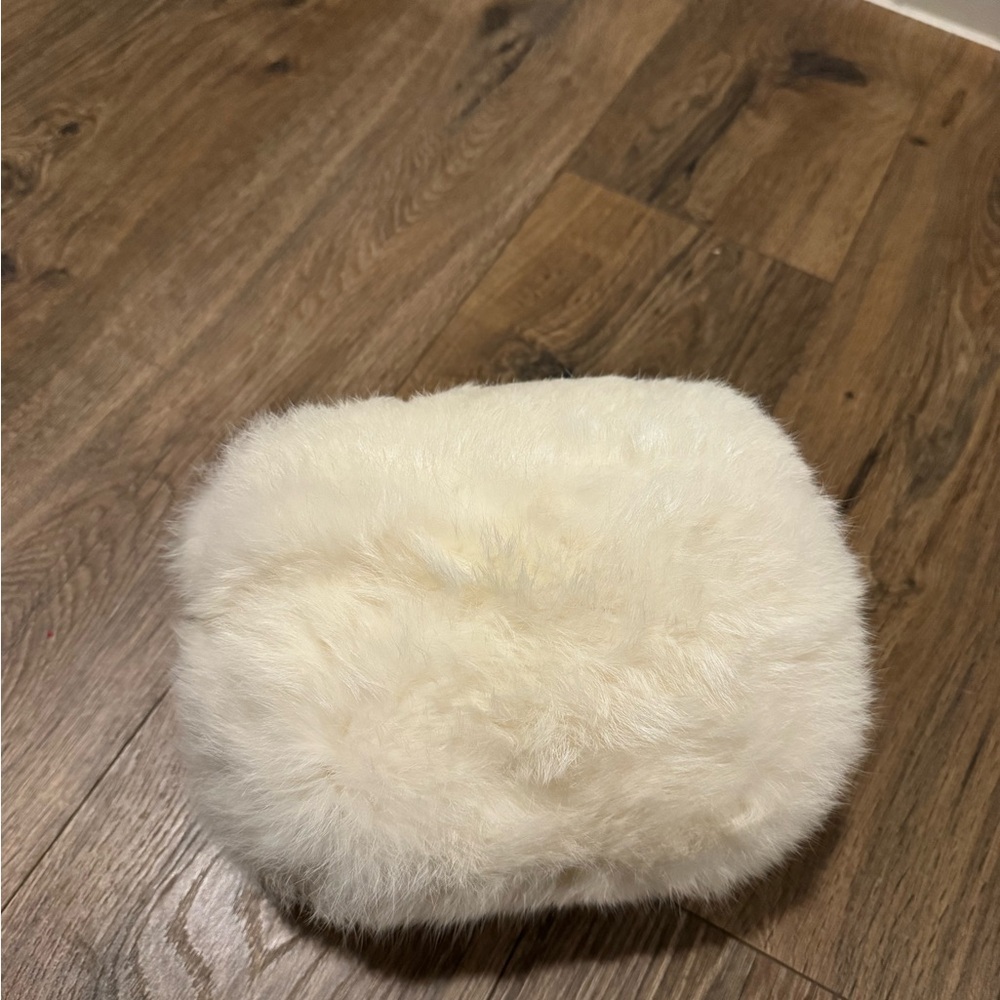 Fluffy muff Cream Hand Warmer